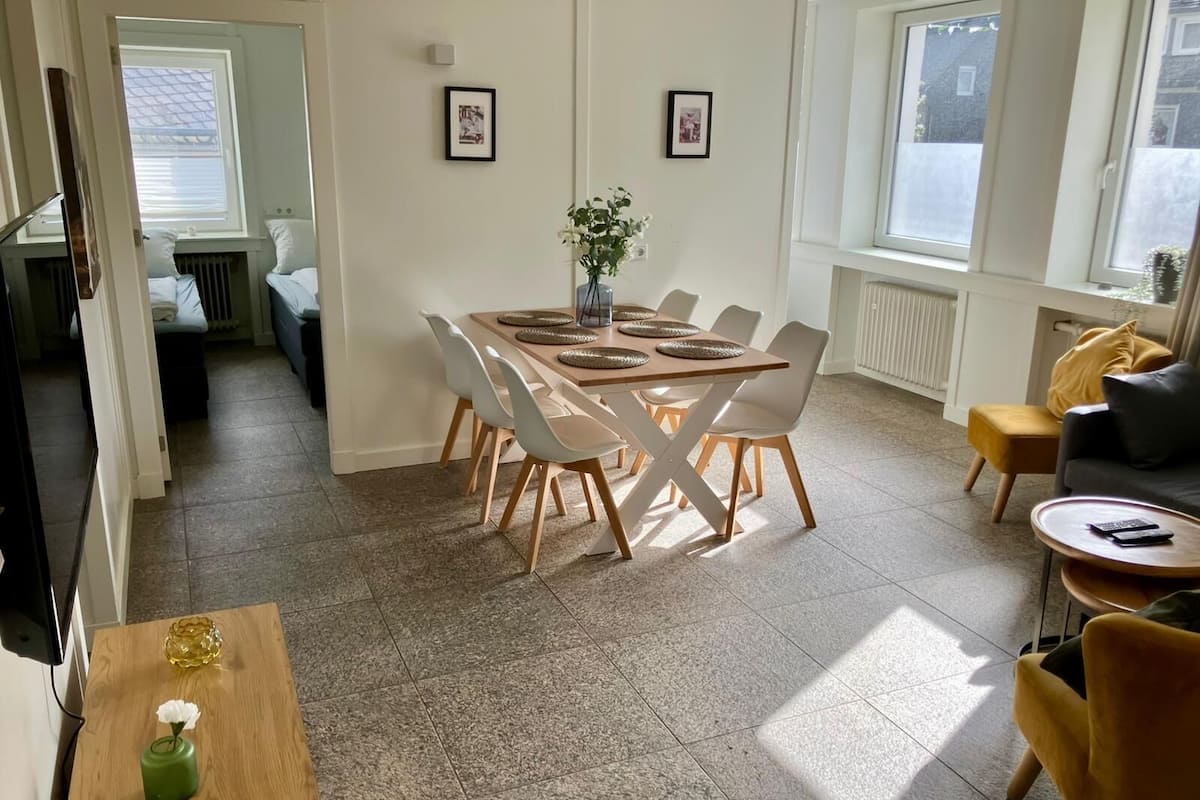 Apartament Deluxe, 2 dormitoris, pati | 1 dormitori, roba de llit d'alta qualitat i caixa forta a l'habitació