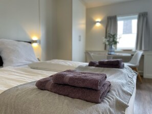 Deluxe-Apartment, Bergseite | Hochwertige Bettwaren, Zimmersafe, laptopgeeigneter Arbeitsplatz