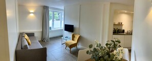 Deluxe-Apartment, 1 Schlafzimmer, Terrasse | 1 Schlafzimmer, hochwertige Bettwaren, Zimmersafe