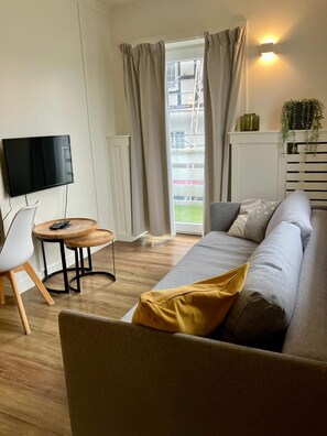 Deluxe Apartment, Balcony, Mountain View | Premium bedding, in-room safe, laptop workspace, soundproofing - Die zwei Löwen Ferienwohnungen (Winterberg)
