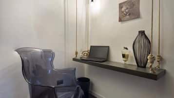 Phòng Suite phong cách cổ điển, quang cảnh thành phố | Tiện nghi tại phòng