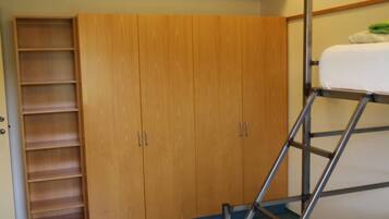 Sistema de insonorización, wifi gratis y ropa de cama