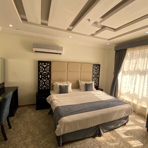 Hochwertige Bettwaren, Pillowtop-Betten, Zimmersafe