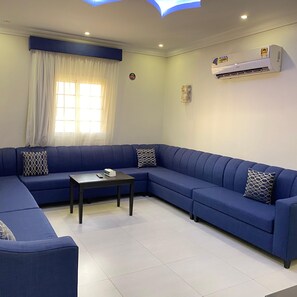 Hochwertige Bettwaren, Pillowtop-Betten, Zimmersafe