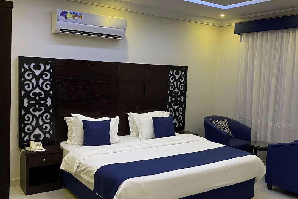 City Center Plaza Aparthotel