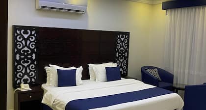 City Center Plaza Aparthotel