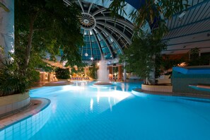 2 indoor pools, outdoor pool, pool loungers - Vital Hotel Westfalen Therme (Bad Lippspringe)