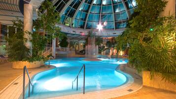 2 indoor pools, outdoor pool, sun loungers