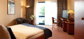 Hypo-allergenic bedding, minibar, in-room safe, desk - Vital Hotel Westfalen Therme (Bad Lippspringe)