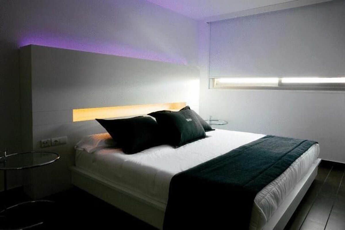 In-room safe, soundproofing, free WiFi, individually decorated