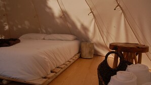 Tent | Premium bedding, iron/ironing board - Nature inn Madeira - Glamping (Porto Moniz)