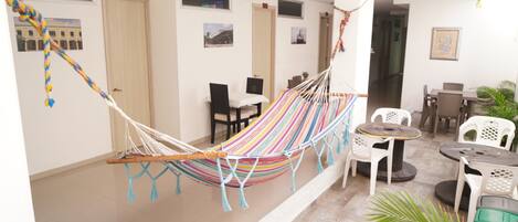 Televisión de pantalla plana, Netflix y películas de estreno