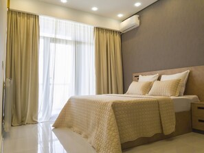 Family Apartment, 3 Bedrooms | 1 bedroom, premium bedding, iron/ironing board, free WiFi - Tbilisi Core - Libra (Tbilisi)