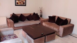 Standard-Apartment, 2 Schlafzimmer | Wohnzimmer