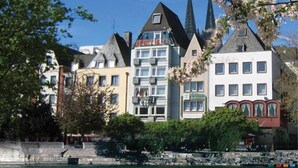 Front of property - Hotel Römerhafen (Cologne)