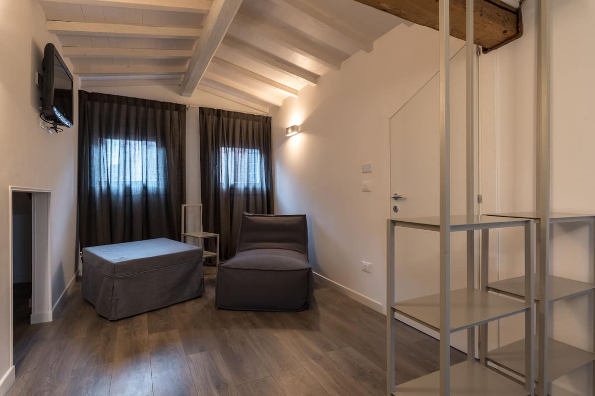 Suite Junior | Literie de qualité supérieure, bureau, chambres insonorisées