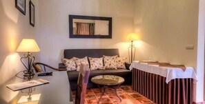 Living area - Cortijo Los Naranjos de San Juan (Las Cabezas de San Juan)