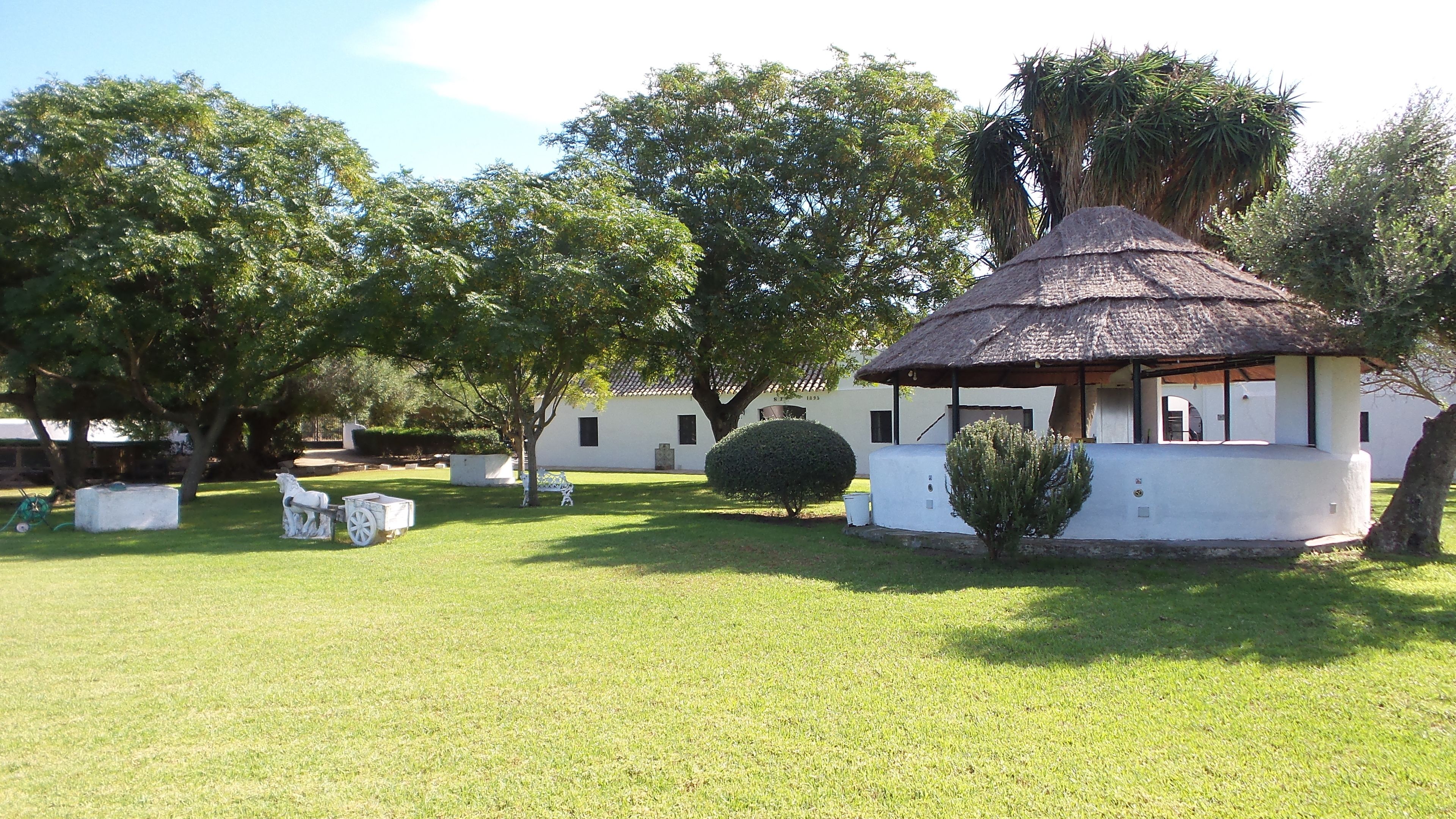outdoor banquet area