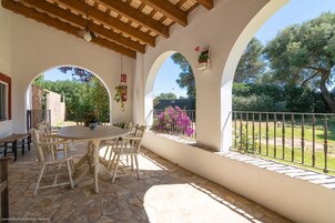 Apartamento Premium, 1 habitación, terraza, vistas al jardín | Ropa de cama de alta calidad, edredones de plumas, decoración individual