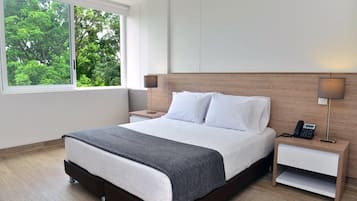 Kahden hengen superior-huone | 1 makuuhuone, minibaari, tallelokero huoneessa, työpöytä