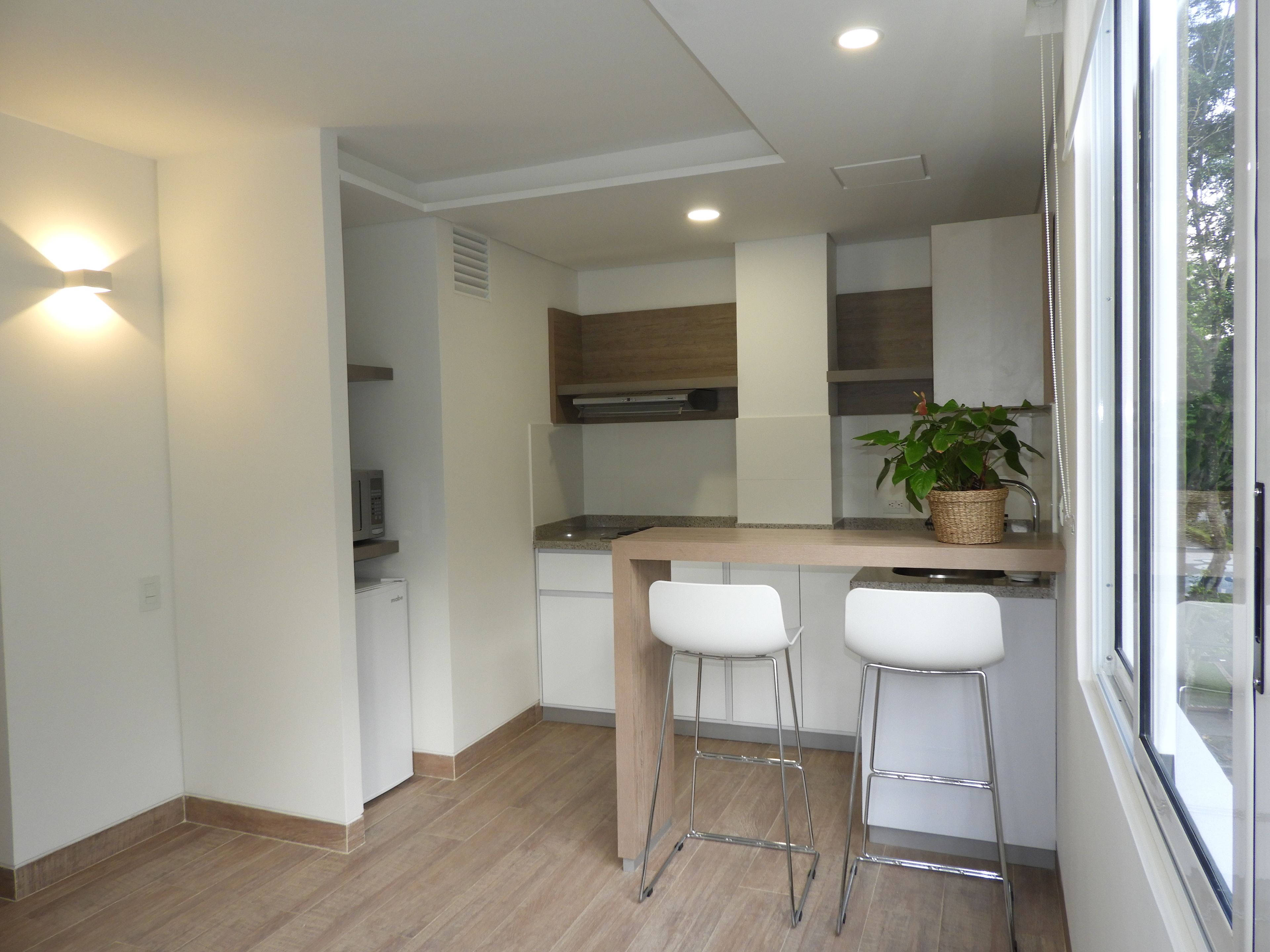 junior suite | minibar, in-room safe, desk, soundproofing