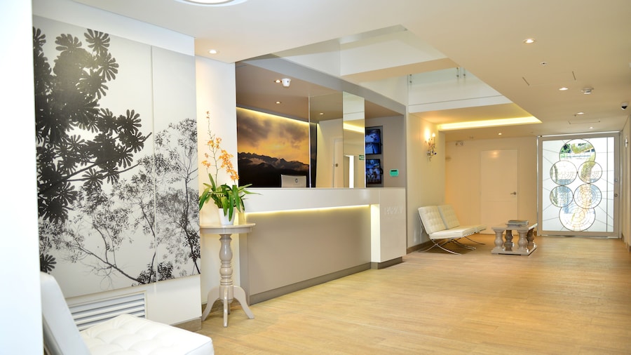 Park V Hotel & Suites