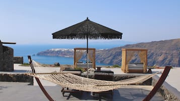 Deluxe Studio Suite | Terrace/patio