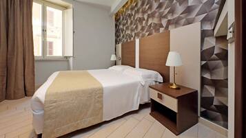 Habitación clásica doble | Minibar, caja fuerte, escritorio y sistema de insonorización