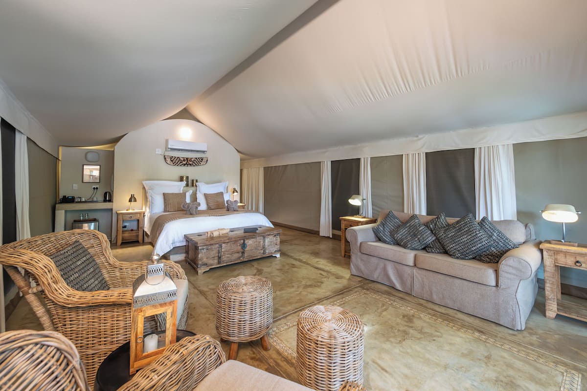 Rhino Tent