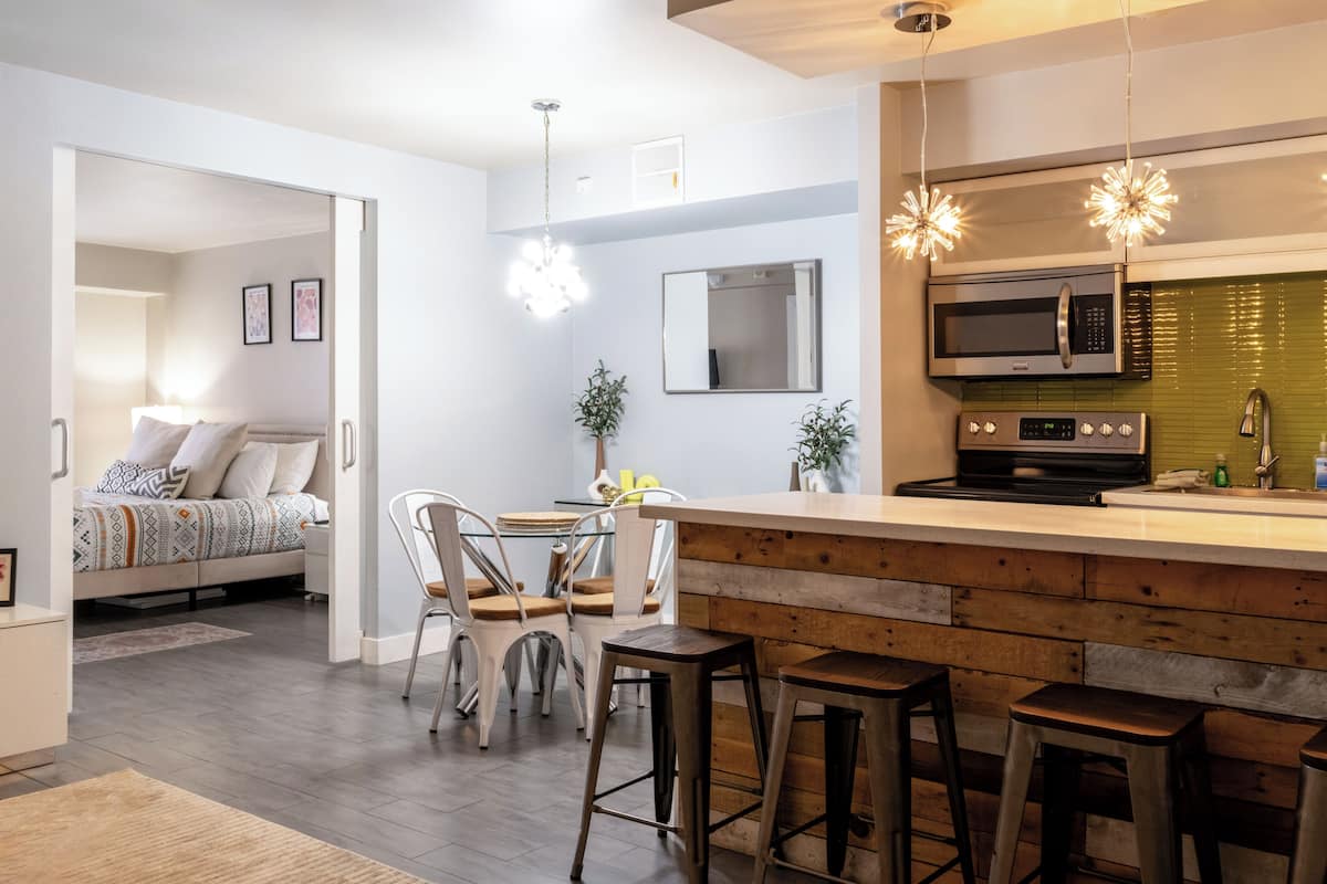 Apartment, 1 Bedroom, City View | Private kitchen