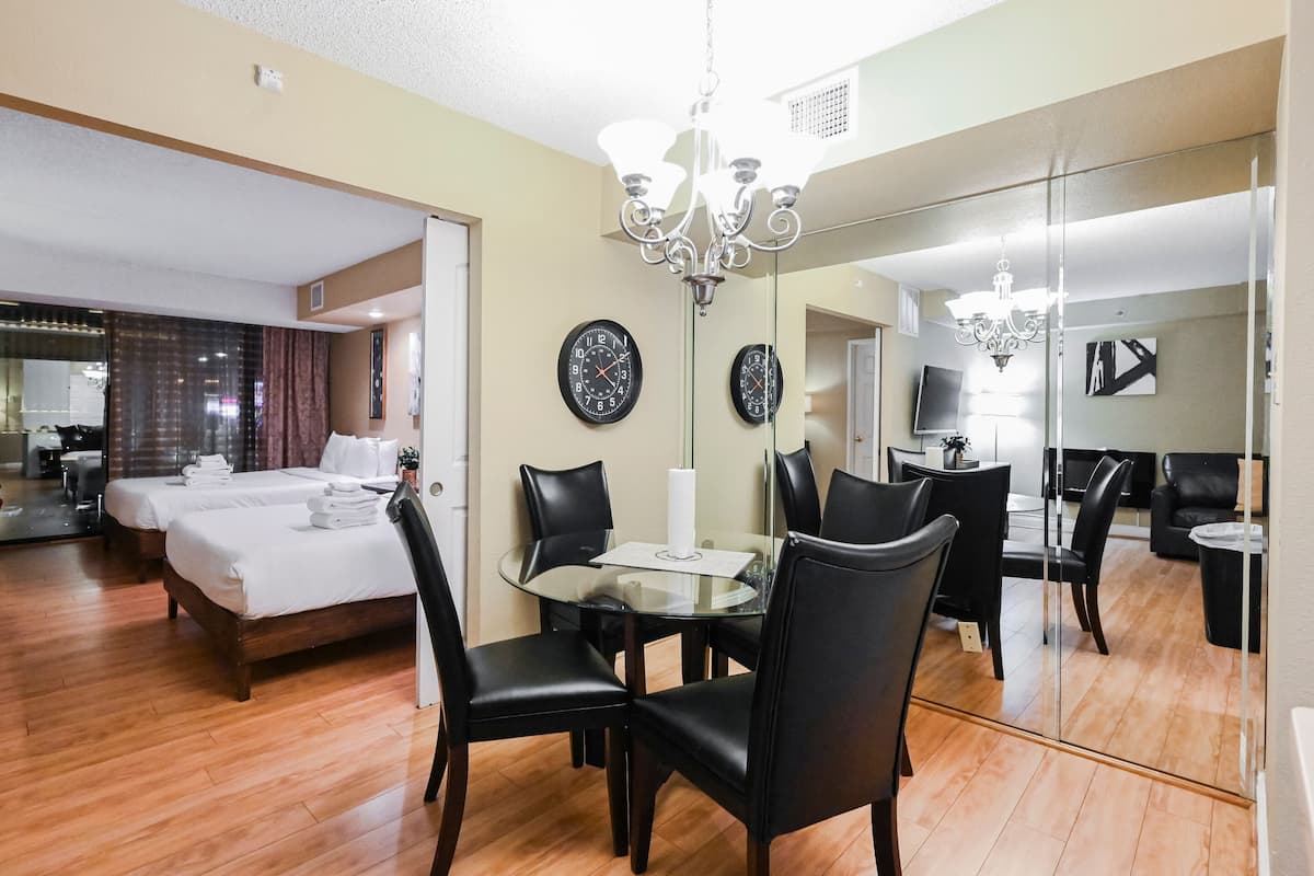 PH Floor One Bedroom Fountain View | 다이닝룸