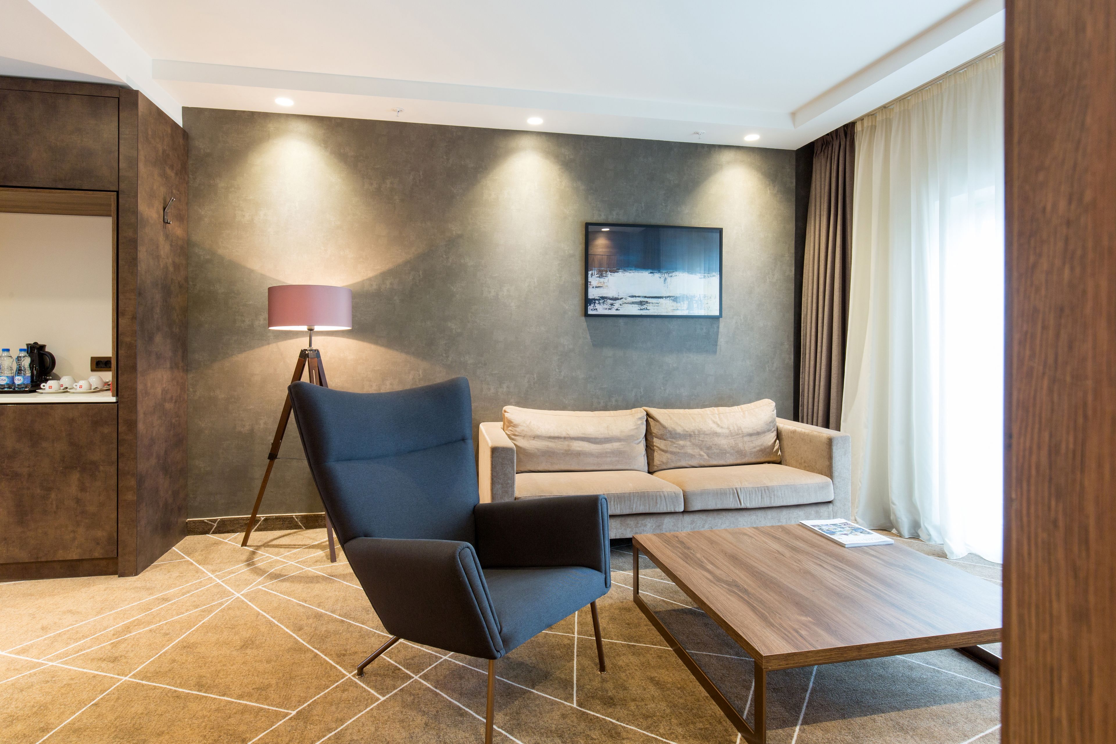 junior suite, 1 bedroom | living area | 48-inch flat-screen tv with digital channels, tv