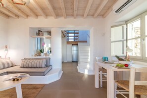 Honeymoon House, Sea View | Living area