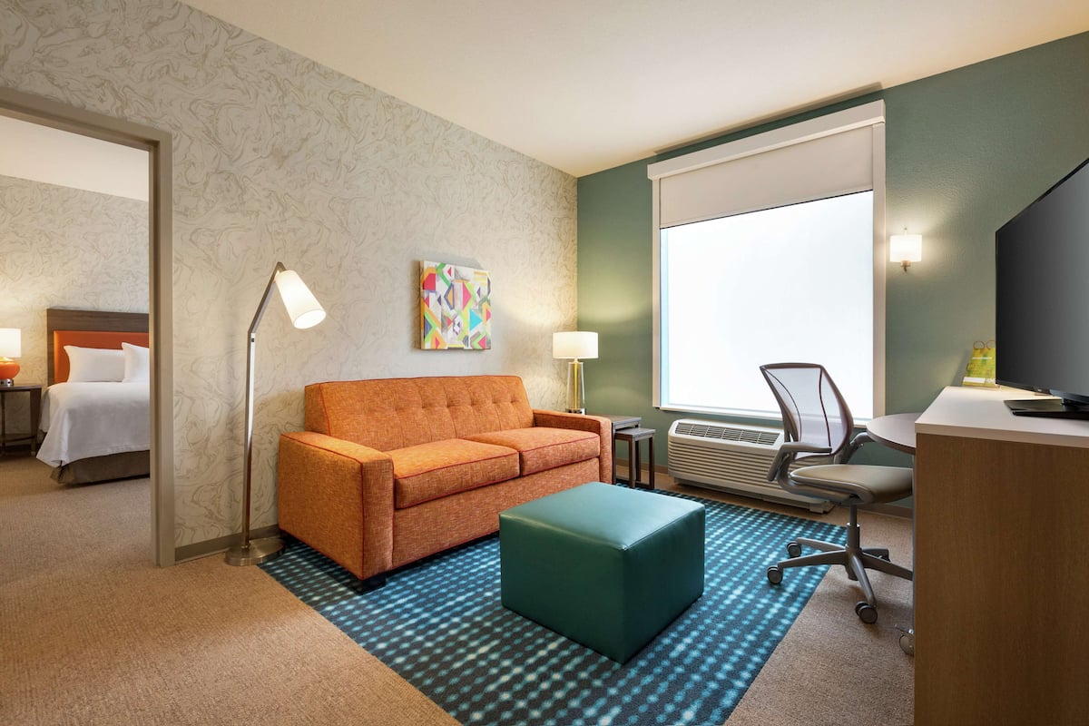 Suite, 1 Bedroom, Accessible (Hearing) | Living area | 42-inch LCD TV with satellite channels, TV