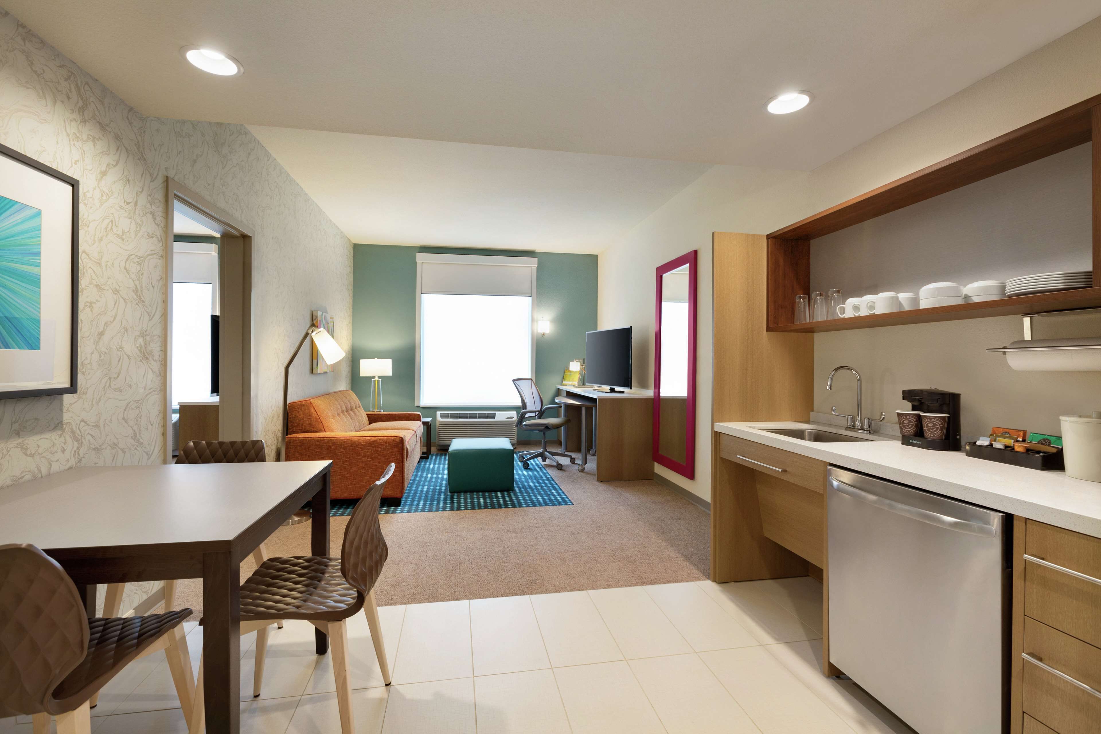 suite, 1 bedroom, accessible (mobility & hearing, roll-in shower) | living area | 42-inch lcd tv with satellite channels, tv