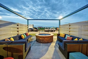Terrace/patio - Tru by Hilton North Platte (North Platte)