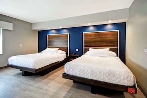Room, 2 Queen Beds, Accessible, Bathtub (Hearing) - Tru by Hilton North Platte (North Platte)