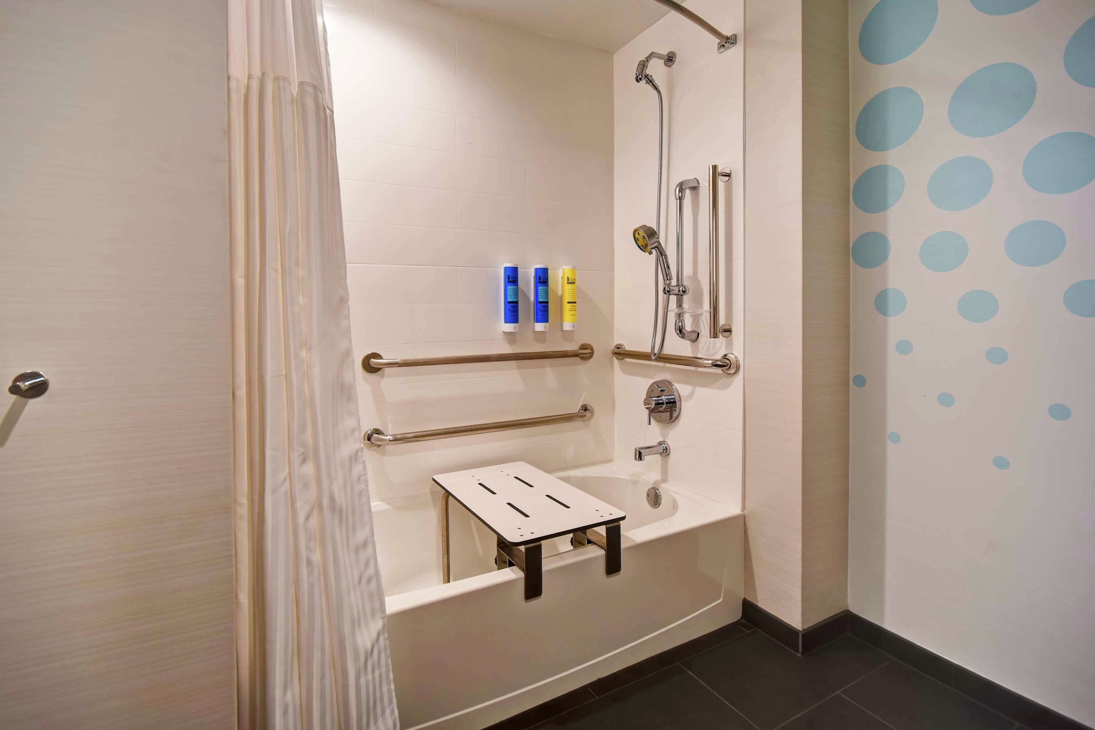 room, 2 queen beds, accessible, bathtub (hearing) | bathroom | free toiletries, hair dryer, slippers, towels