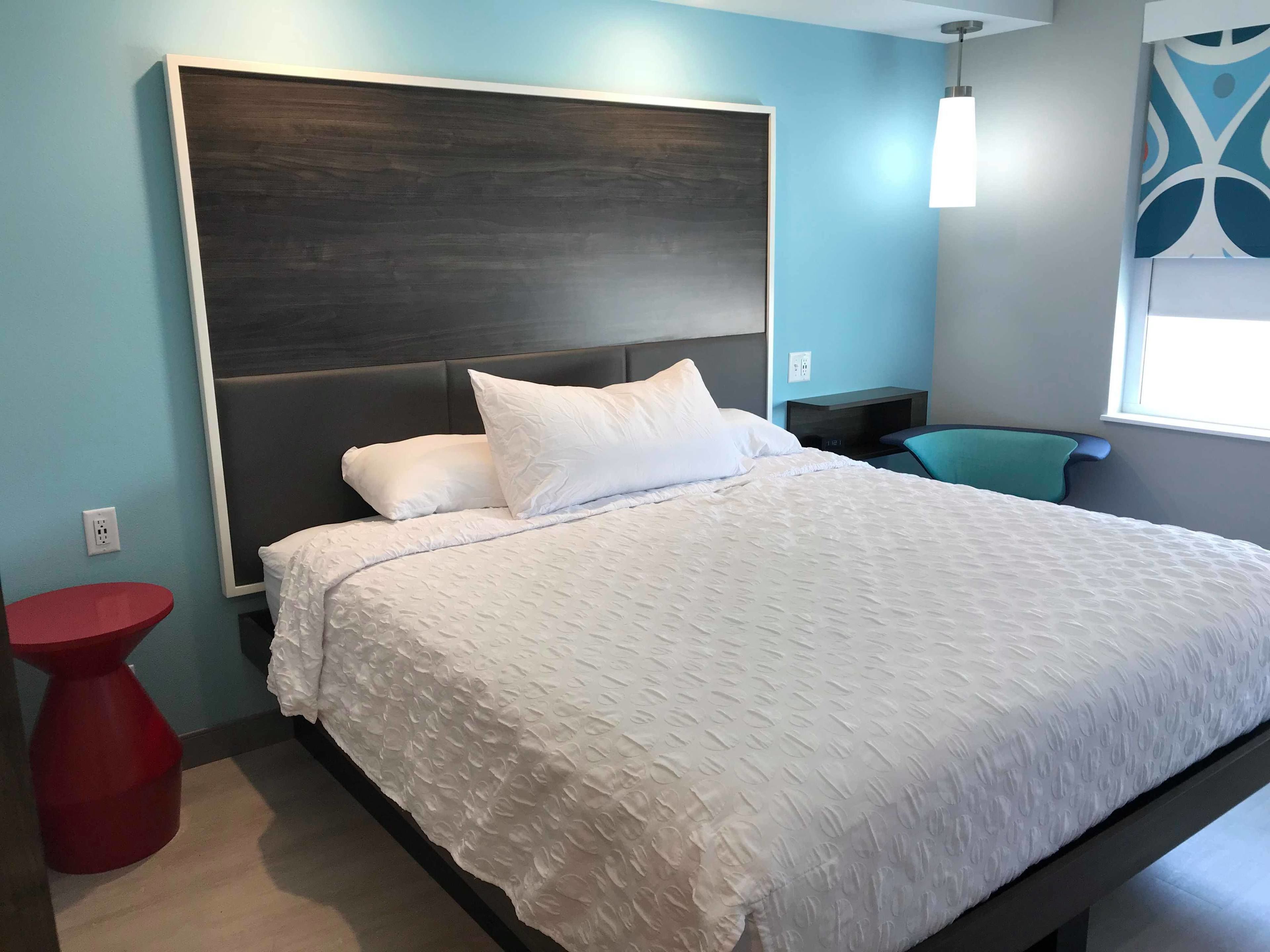 Desk, iron/ironing board, free cribs/infant beds, free WiFi