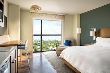 Premium bedding, pillowtop beds, in-room safe, desk at Element Fort Lauderdale Downtown