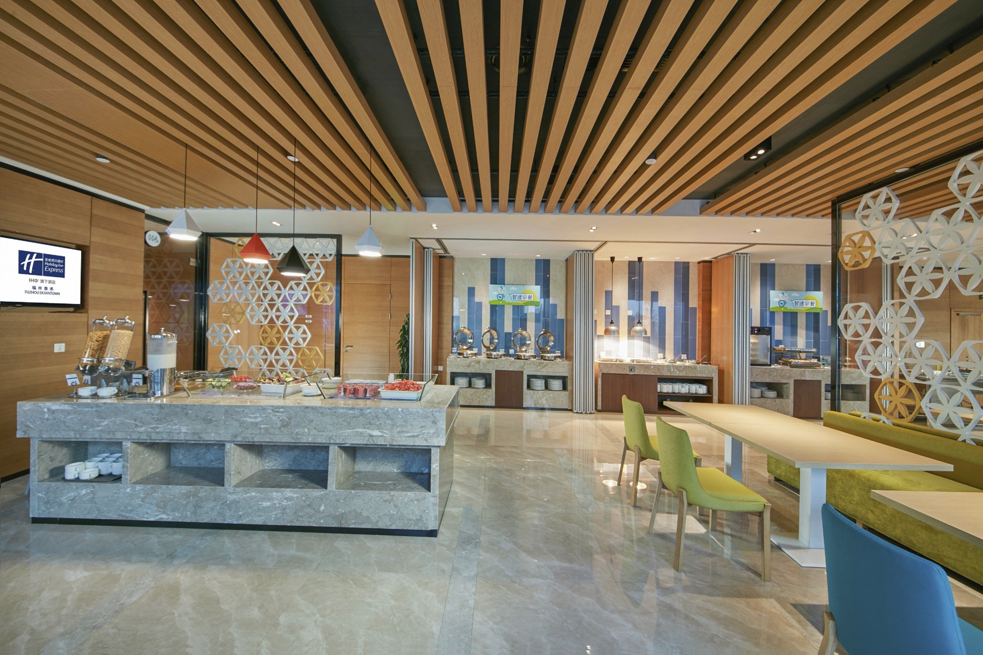 breakfast, lunch, dinner served; chinese cuisine