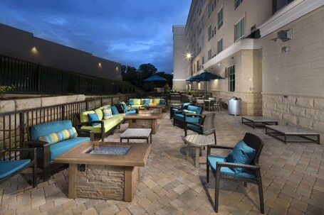 Holiday Inn Suites Arden Asheville Airport - Image 1