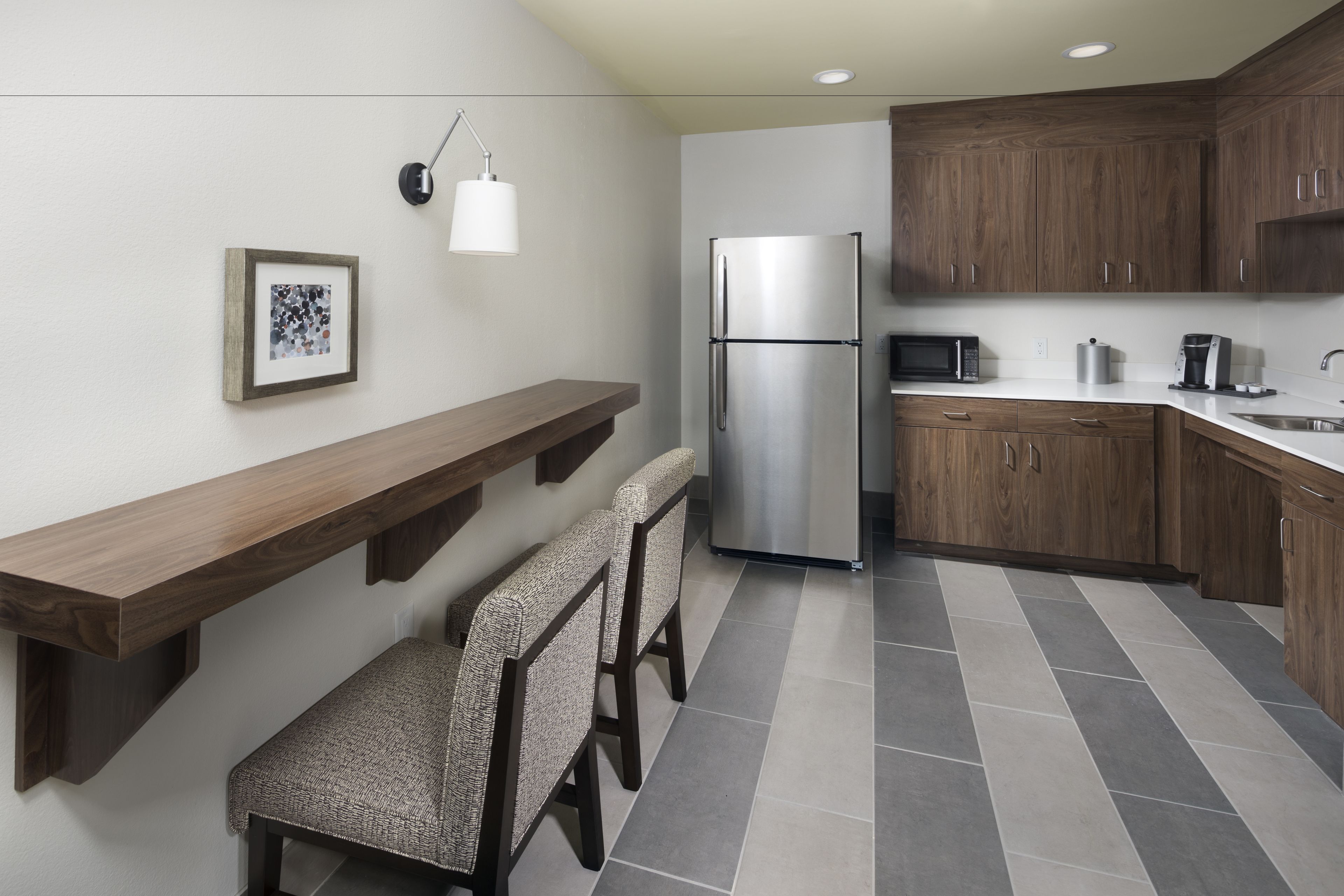 1 bedroom, in-room safe, desk, blackout curtains