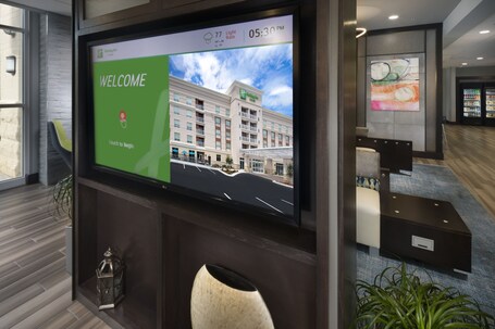 Holiday Inn Suites Arden Asheville Airport - Image 4