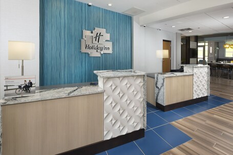Holiday Inn Suites Arden Asheville Airport - Image 7