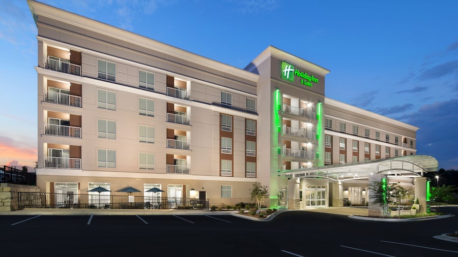 Holiday Inn & Suites Arden - Asheville Airport by IHG