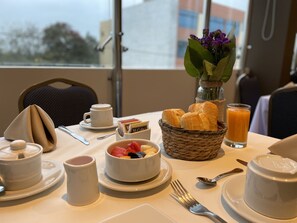 Free daily buffet breakfast - Rado Hotel - Santa Maria (Trujillo)
