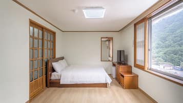 R03) Bed Room for 4 people (No Kitchenette) | Literie de qualité supérieure, Wi-Fi gratuit