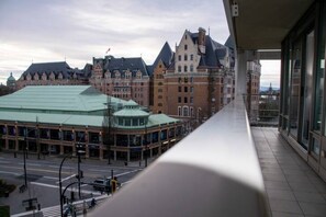 Classic Condo, Multiple Beds, Non Smoking | Balcony