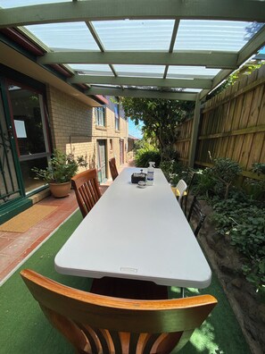 Double Room | Living area | LCD TV - ADA Homestay (Doncaster)